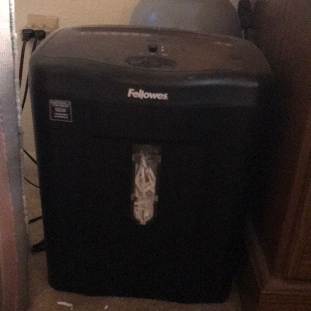 For PURCHASE BY LAUREN Only Fellowes Paper shredder